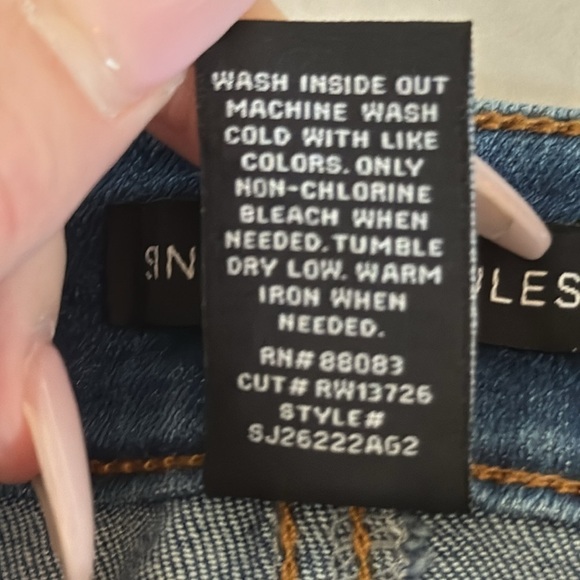 The Boy Jean Sincerely Jules Distressed NWT JEANS size 7/28
NWT - Picture 13 of 16